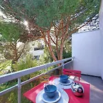Apartment Les Ecureuils By Interhome