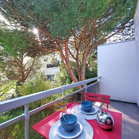 아파트 Les Ecureuils By Interhome